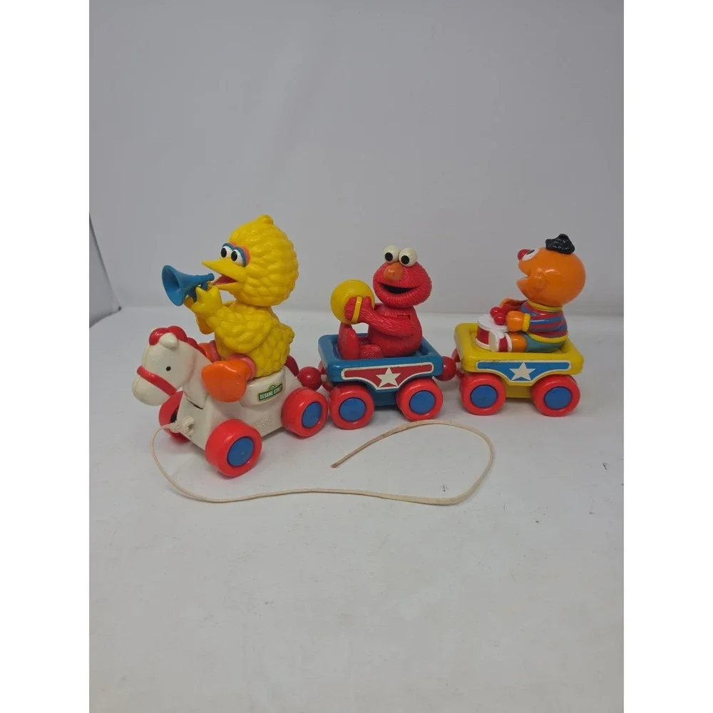 Vintage Sesame Street Band Parade TYCO Pull Train 16